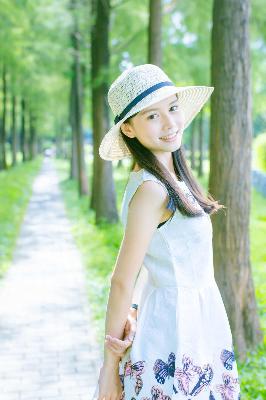 春潮烂漫海棠红