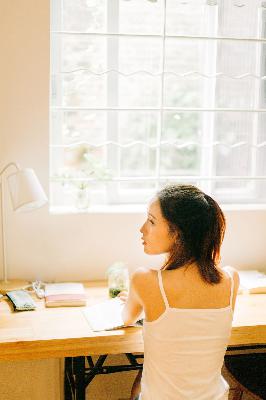 共享女儿小诗1～10章的背景资料