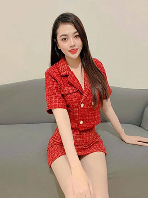 青青河边草下一句